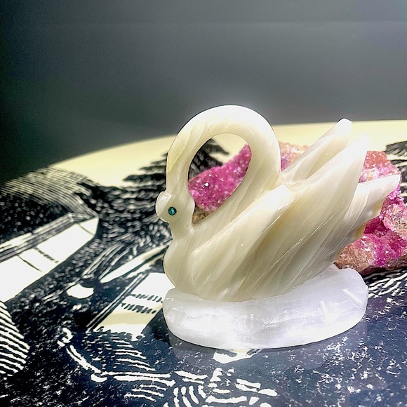 🖤 Vintage 🦢 Swan 🖤 Carved Stone Swan Pen Holder Figurine Talisman Totem 🦢🦢 - Picture 4 of 7